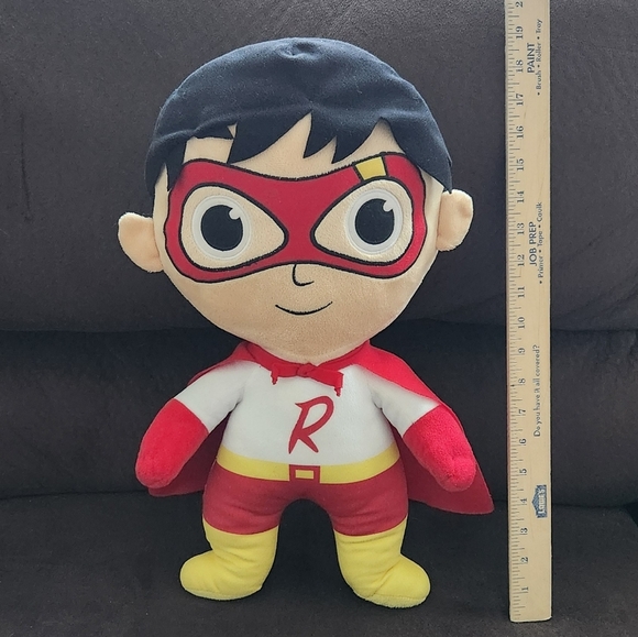 🎈 Ryan’s World Superhero Plush Toy – 18” with Red Cape and Mask Pre-Owned - Picture 2 of 9